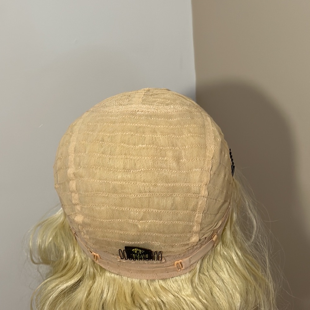 Synthetic long wavy muilt color wig - Picture 5 of 6